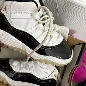 Jordan Air Jordan 11 Retro "Gratitude  size 6c